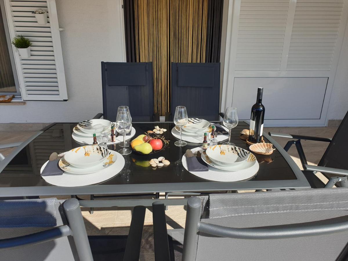 Apartman Anabella Rovanjska Esterno foto